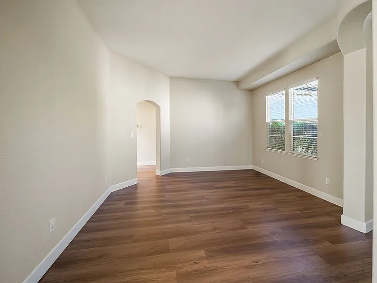 4855 Greencastle Way — Photo 10