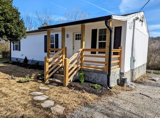 689 Dry Valley Rd, Rossville, GA 30741