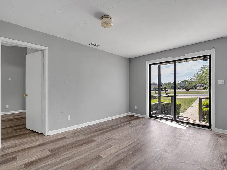 27 Sierra Rd — Photo 16
