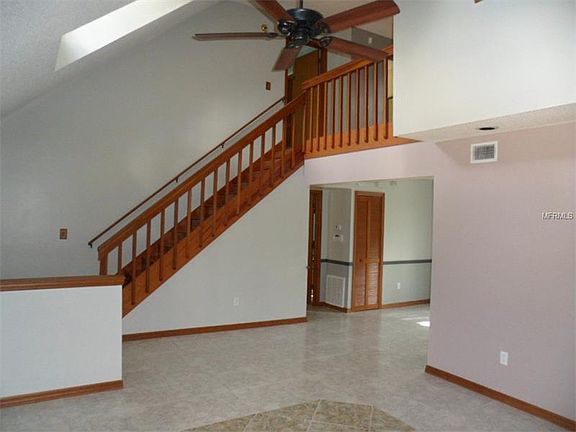 5th image of 980 Parnell Ct