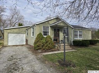 35 N 2nd St, Carthage, IL 62321