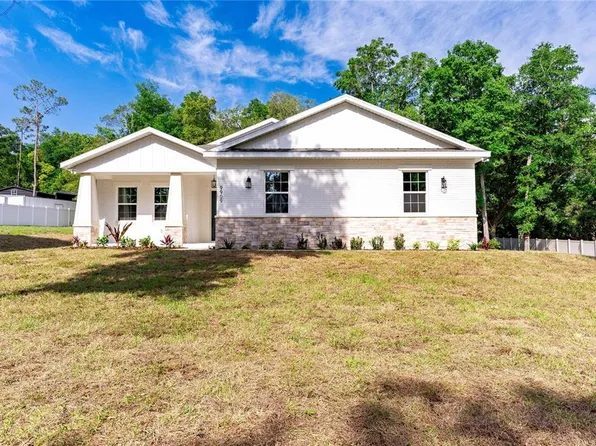 9909 Pine Leaf Ln, Dade City, FL 33525