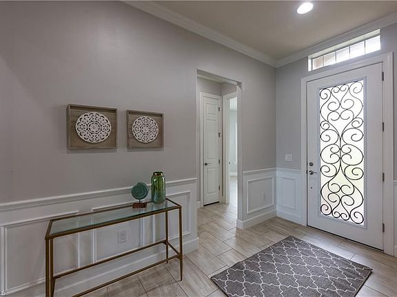 3rd image of 12737 Gladstone Way