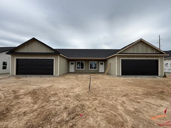 9610/9612 E Wassall Ct, Wichita, KS 67210