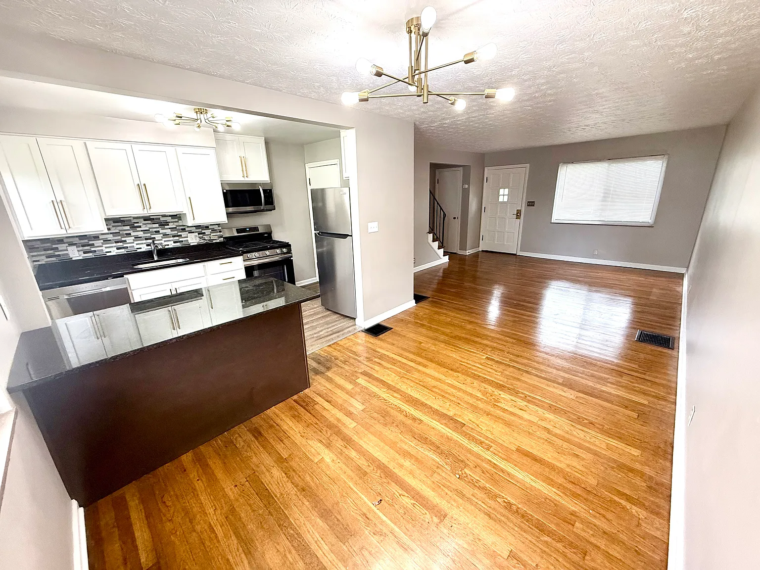 2 bed, 1350 sqft, $1,249 — Photo 3