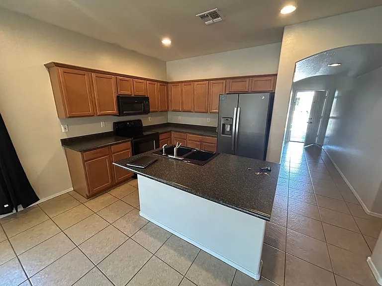 17051 W Windermere Way — Photo 2