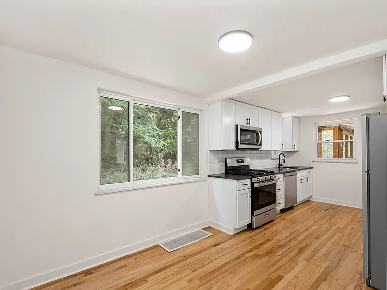 217 Saylong Dr — Photo 14