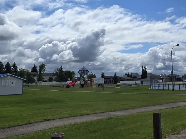 4314 59a Ave, Vegreville, AB T9C 1V2