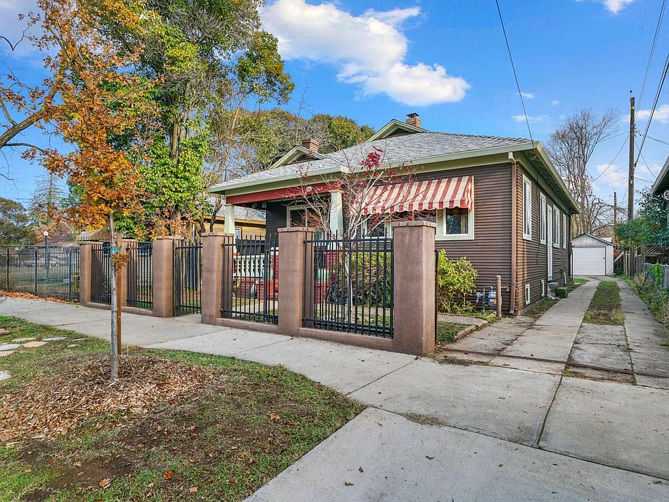 1st image of 2727 37th St