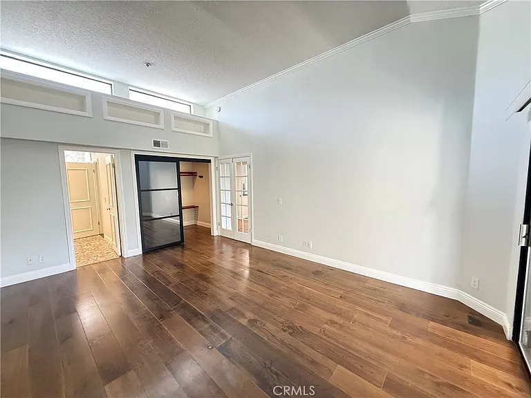260 Cagney Ln #317 — Photo 9
