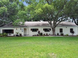 1726 Green Meadow Dr, Lutz, FL 33549