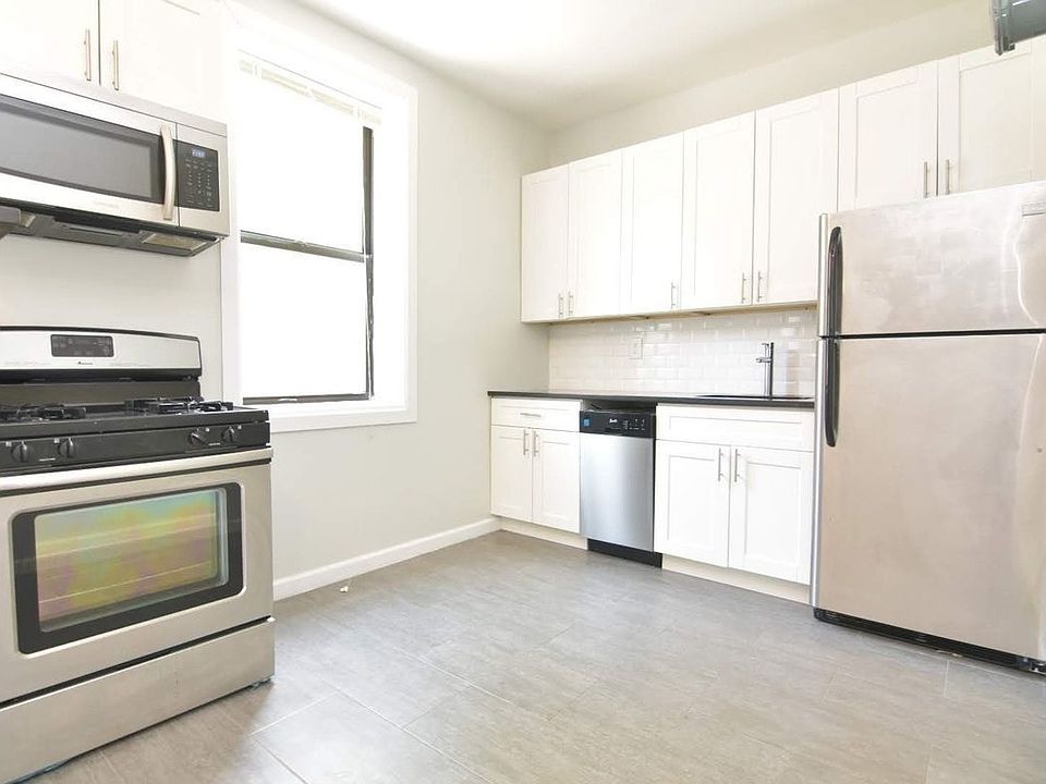 1st image of 546 Isham St APT 34B