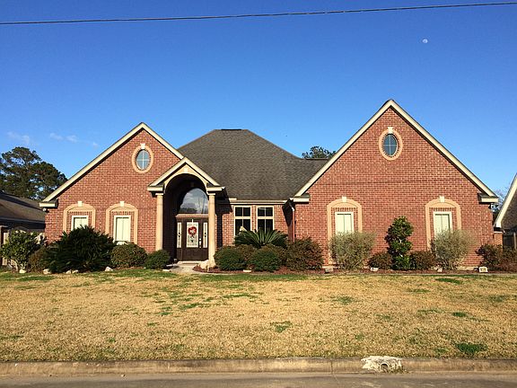 4th image of 816 Delaware Dr