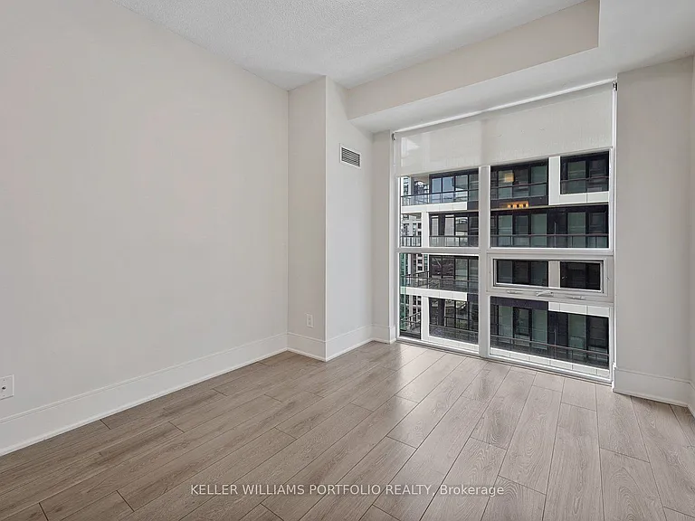 25 Broadway Ave #1504 — Photo 15
