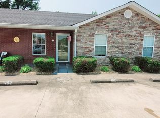 102 Colson Village Ct, Dover, TN 37058