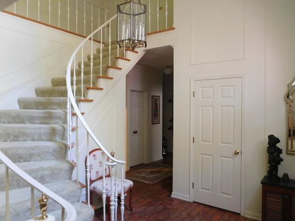 3rd image of 41 De Petrie Way