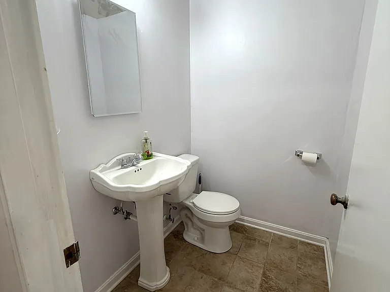 2119 Oaklyn Dr — Photo 15