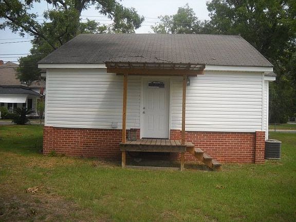 2nd image of 505 E Avera Ave
