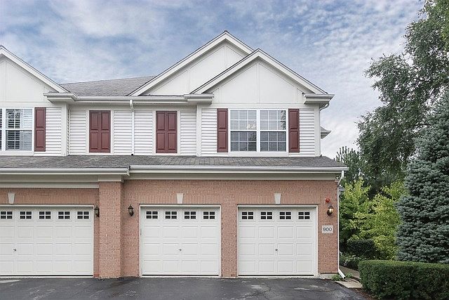 1st image of 900 Orchard Pond Ct