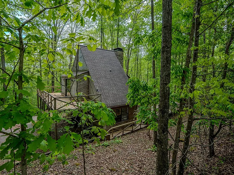 1574 Long Ridge Rd — Photo 2