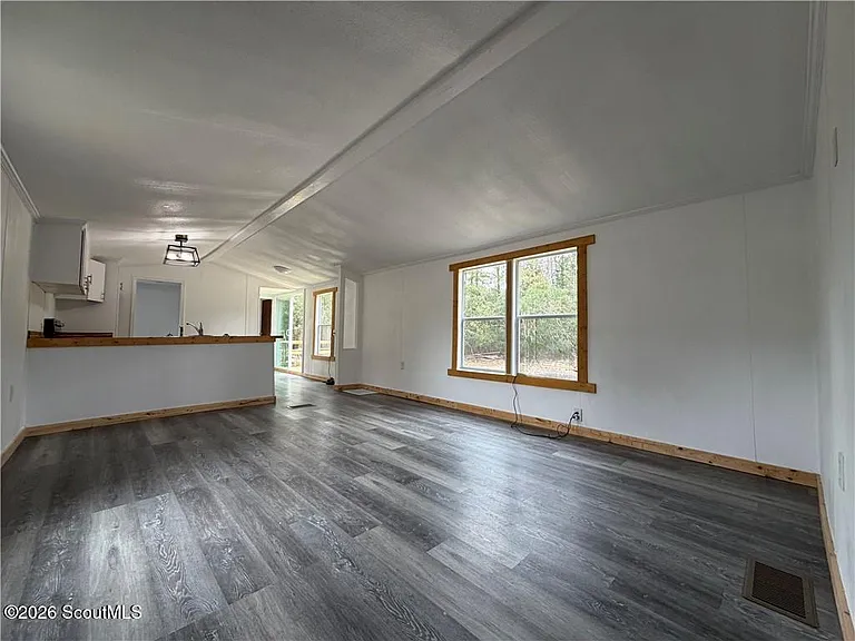 1222 White Dr N #E — Photo 5