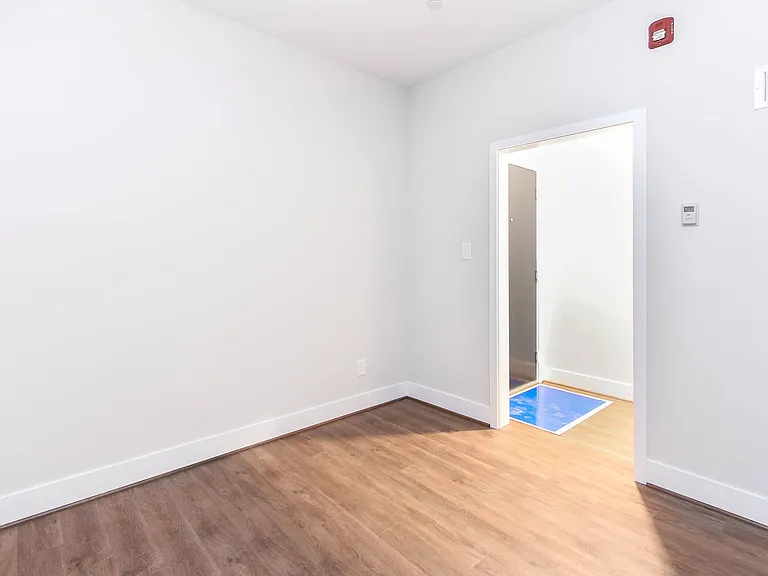 1238 Light St — Photo 11
