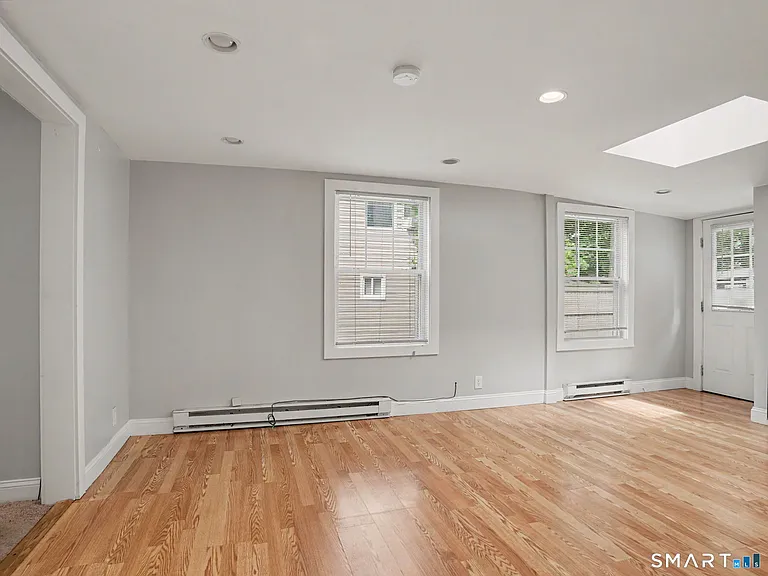 14 Center Ave #1S — Photo 10