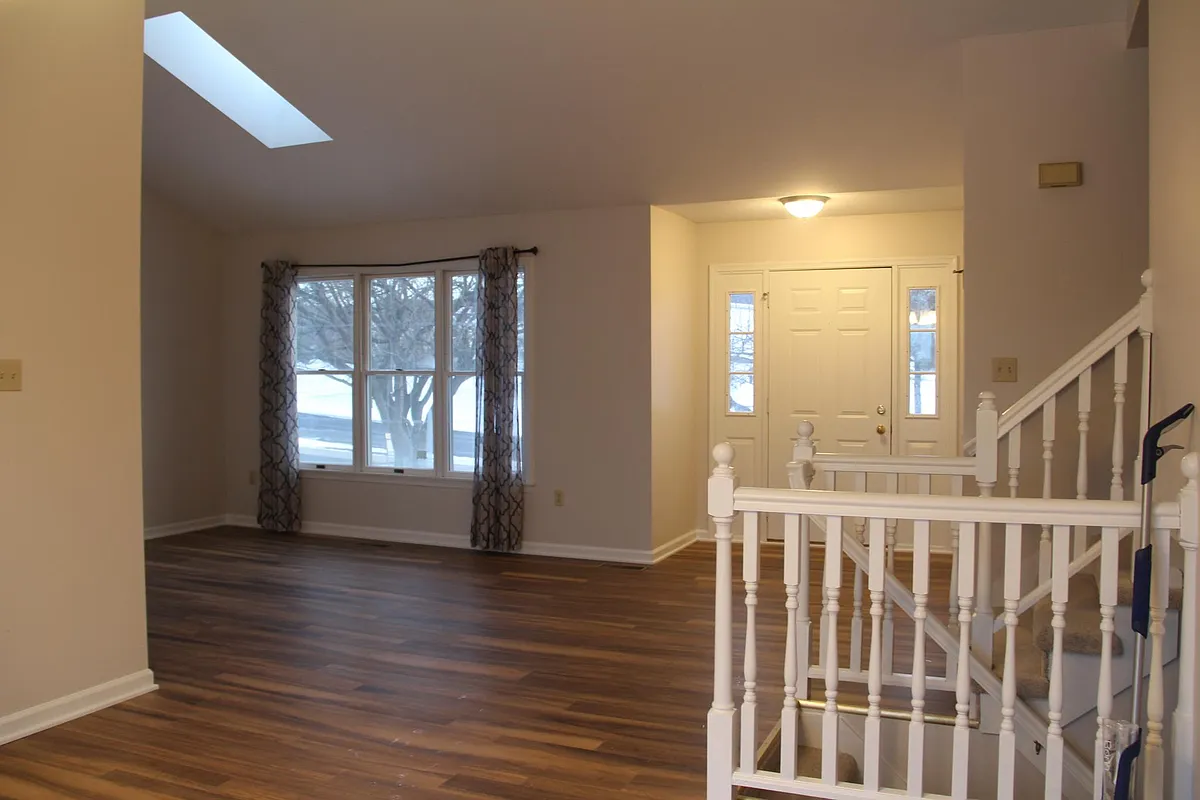 Building Photo - 3037 Sheffield Dr