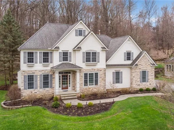 8025 Darbys Run, Chagrin Falls, OH 44023