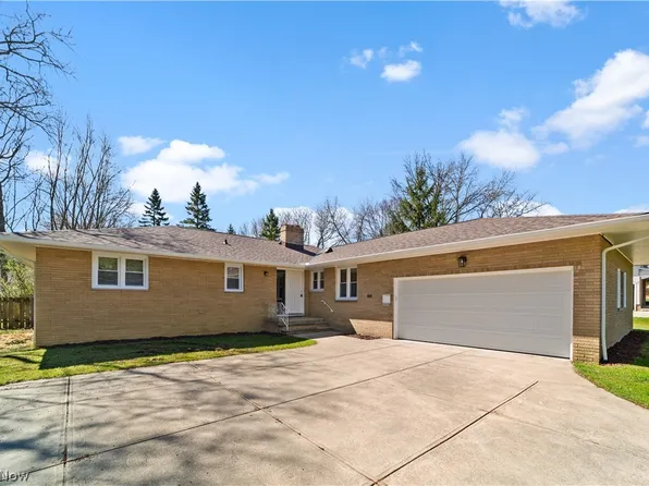 3070 Bramblewood Dr, Broadview Hts, OH 44147