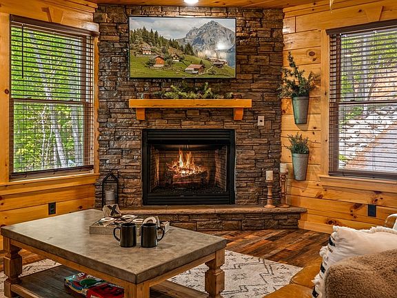 5th image of 2506 Treehouse Ln