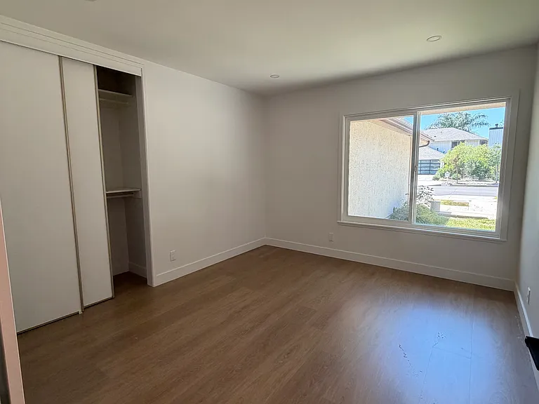 8390 Faust Ave — Photo 9