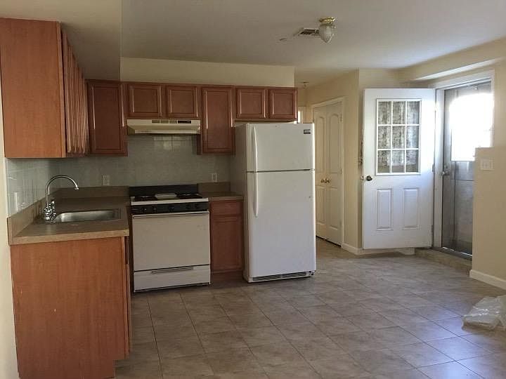 2nd image of 61 Fillmore Ave