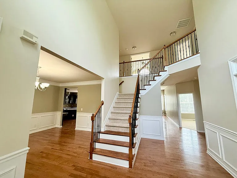 1009 Providence Forest Dr — Photo 5