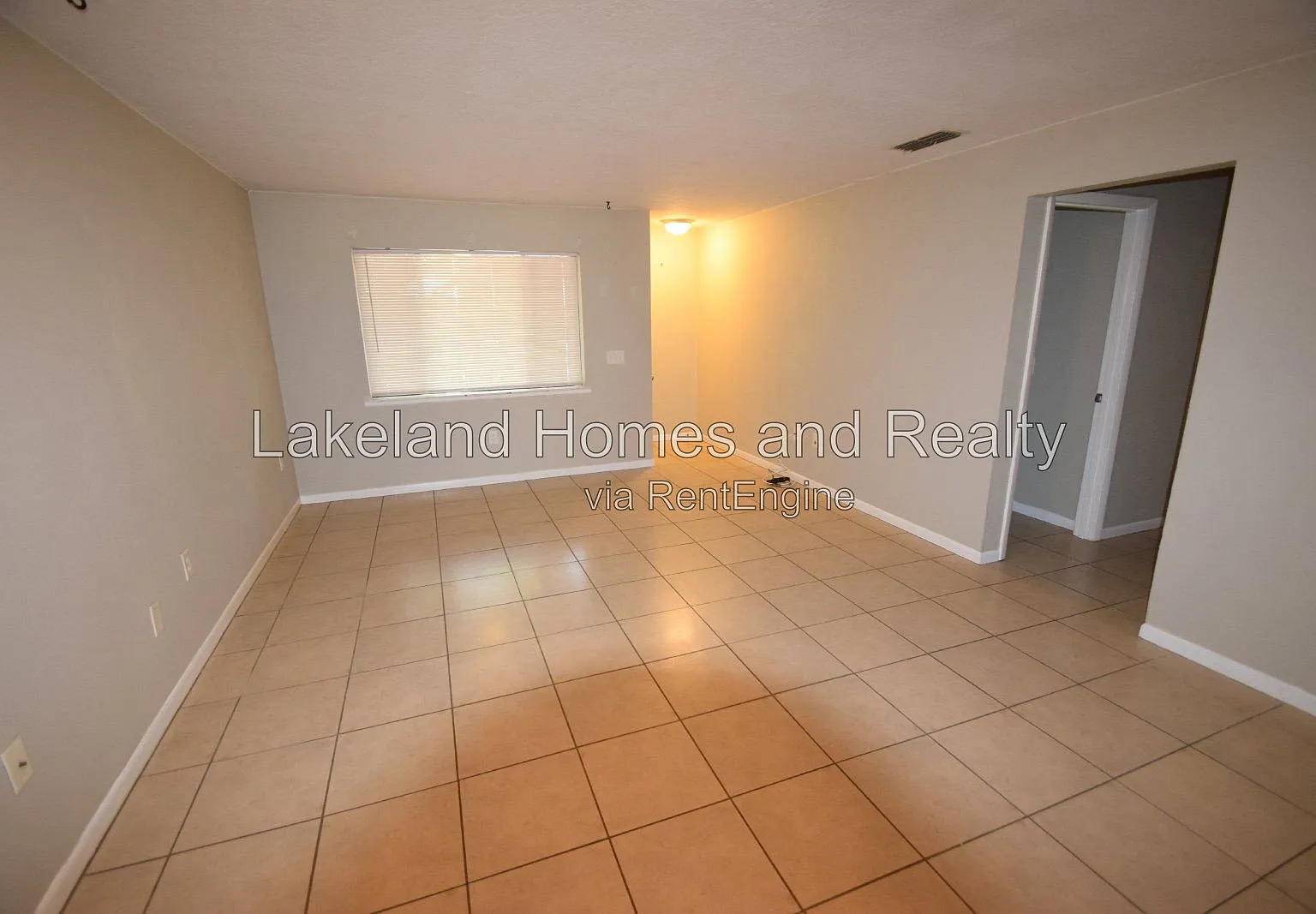 2 bed, 1.5 bath, $1,350 — Photo 4