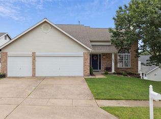 1551 Ivy Chase Ln, Fenton, MO