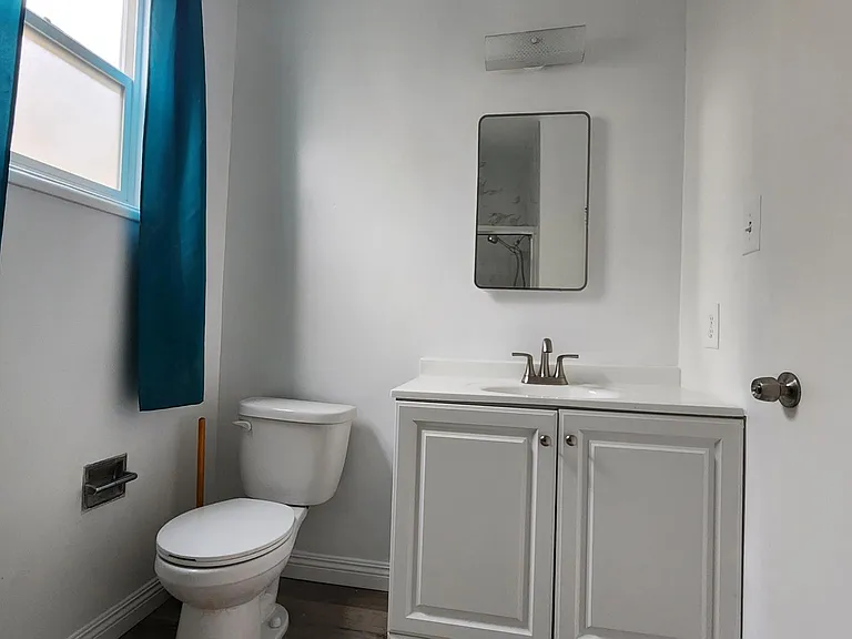 4848 Elmwood Ave #3 — Photo 10