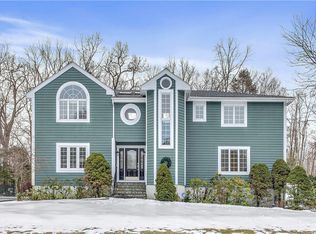 5 Anita Ct, Cortlandt Manor, NY 10567