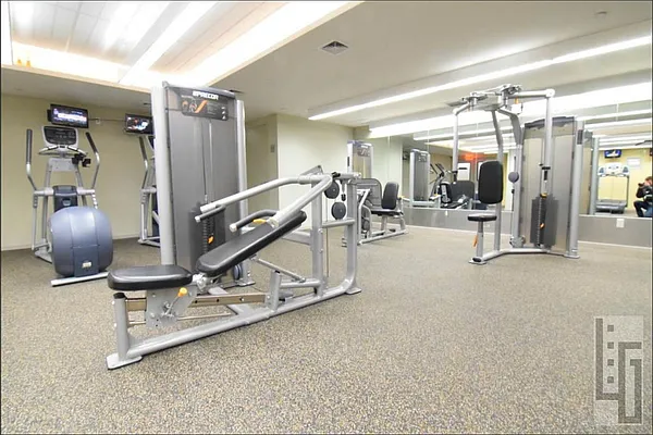 Rented by Loom Group | media 27