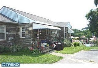 1st image of 225 Moir Ave