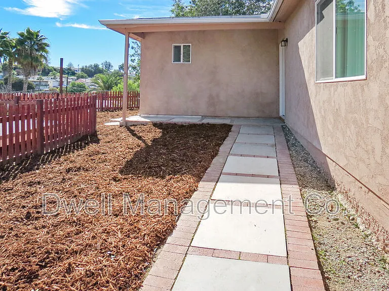 2230 Main St — Photo 18