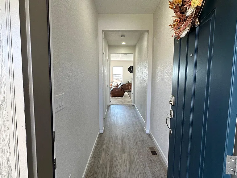 524 W 174th Pl — Photo 2