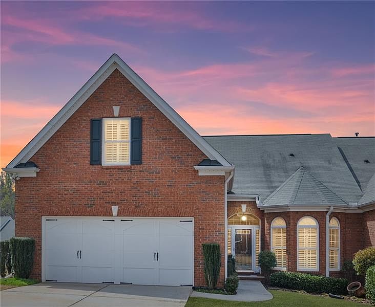 1st image of 208 Claremore Dr