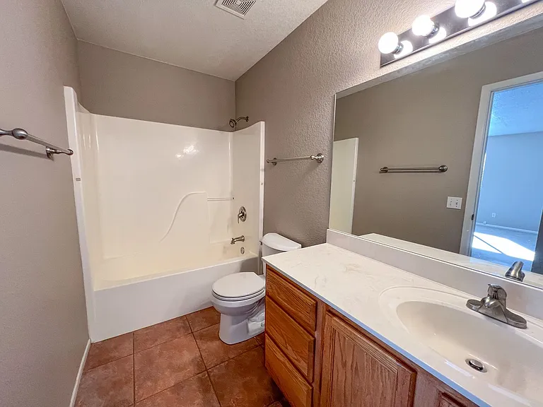 4203 E Commercial Way #B — Photo 7