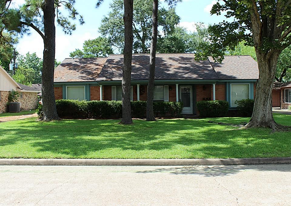 1st image of 10506 Haddington Dr