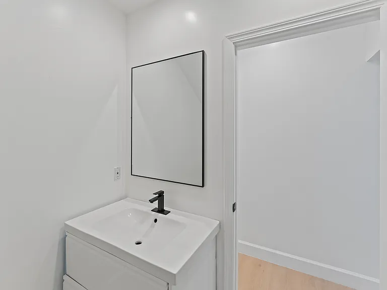 1800 Benedict Canyon Dr — Photo 13