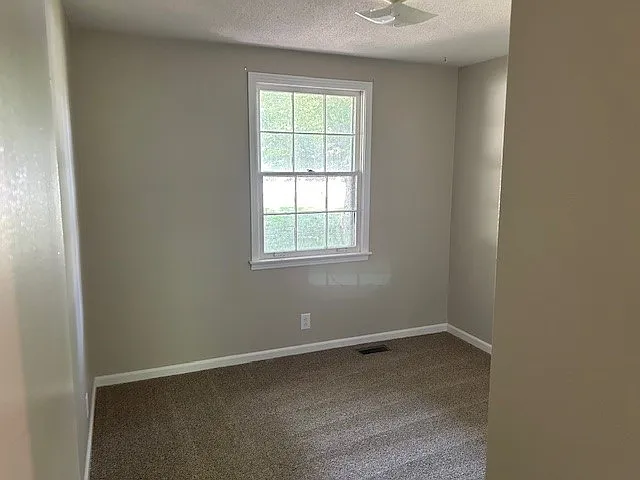 2830 Sparrow Dr — Photo 7