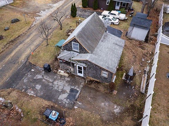 3rd image of 43 Trinity Ave