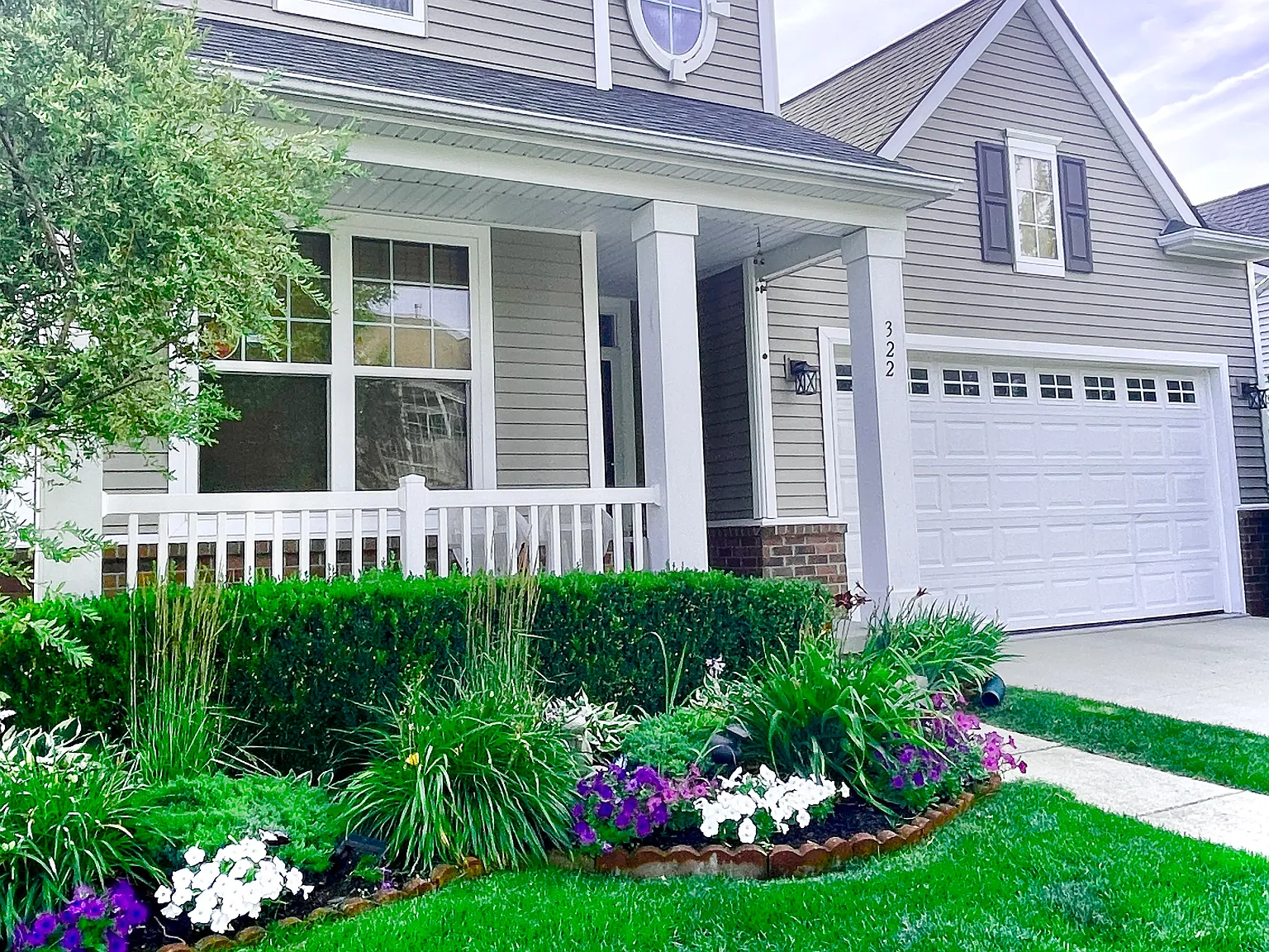 3 bed, 2.5 bath, 2200 sqft, $3,000 — Photo 2