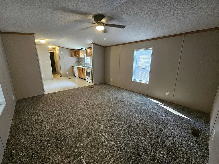 Lawndale Estates — Photo 15